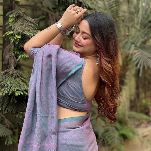 Pratyusha Paul - Kolkata Saree Blouse Look - Kolkata Saree Model - Kolkata Saree Beauty - Kolkata Saree Blouse Style - Kolkata Saree Blouse Lover - Kolkata Saree Blouse Shoot - Kolkata Hot Leady Photo - Kolkata Saree Blouse Sondori - Kolkata Saree Blouse Fashion - Kolkata Saree Blouse Photoshoot
#PratyushaPaul #Saree #Blouse #HotGirl #SareeFashion #SareeStyle