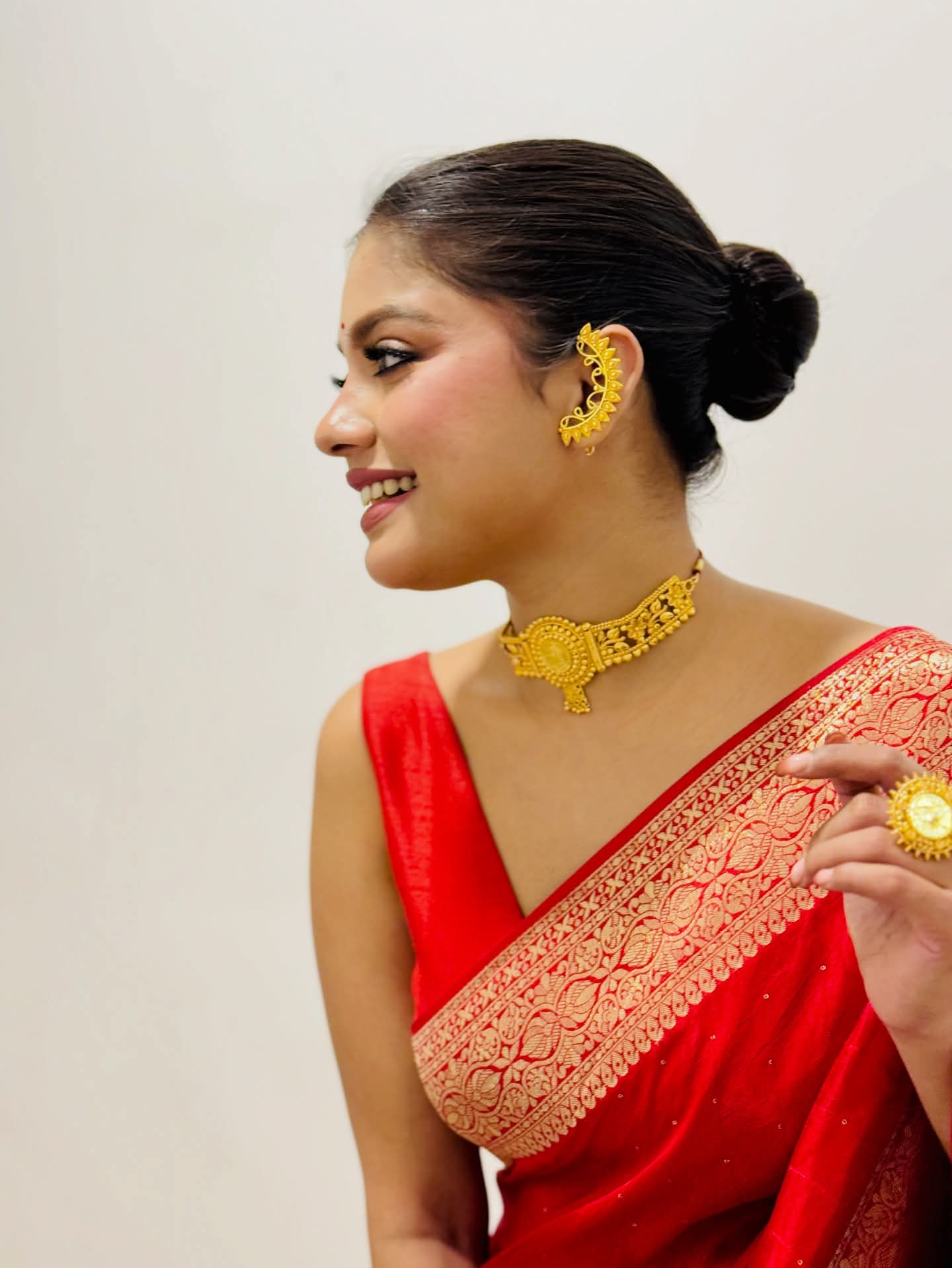 Oindrila Bose - Kolkata Saree Fashion - Kolkata Saree Look - Kolkata Saree Beauty - Kolkata Saree Shoot - Kolkata Saree River - Kolkata Saree Model - Kolkata Saree Sondori - Kolkata Saree Lover - Kolkata Saree Photoshoot - Kolkata Saree Lover - Kolkata Saree Style