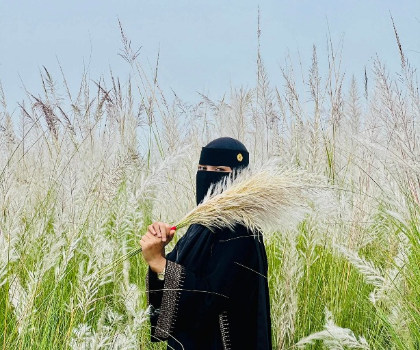 শরতের প্রথম ভালোবাসা কাশফুলে...!🤍