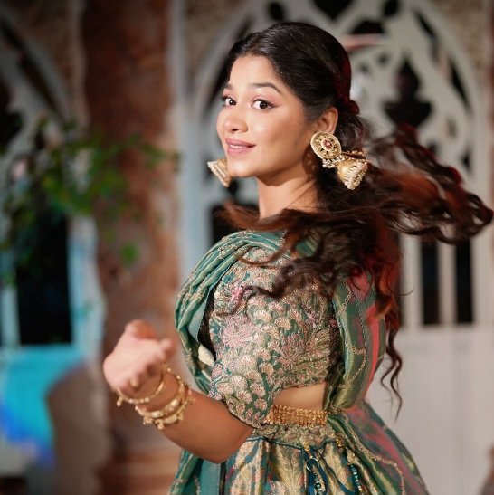 Parsa Evana