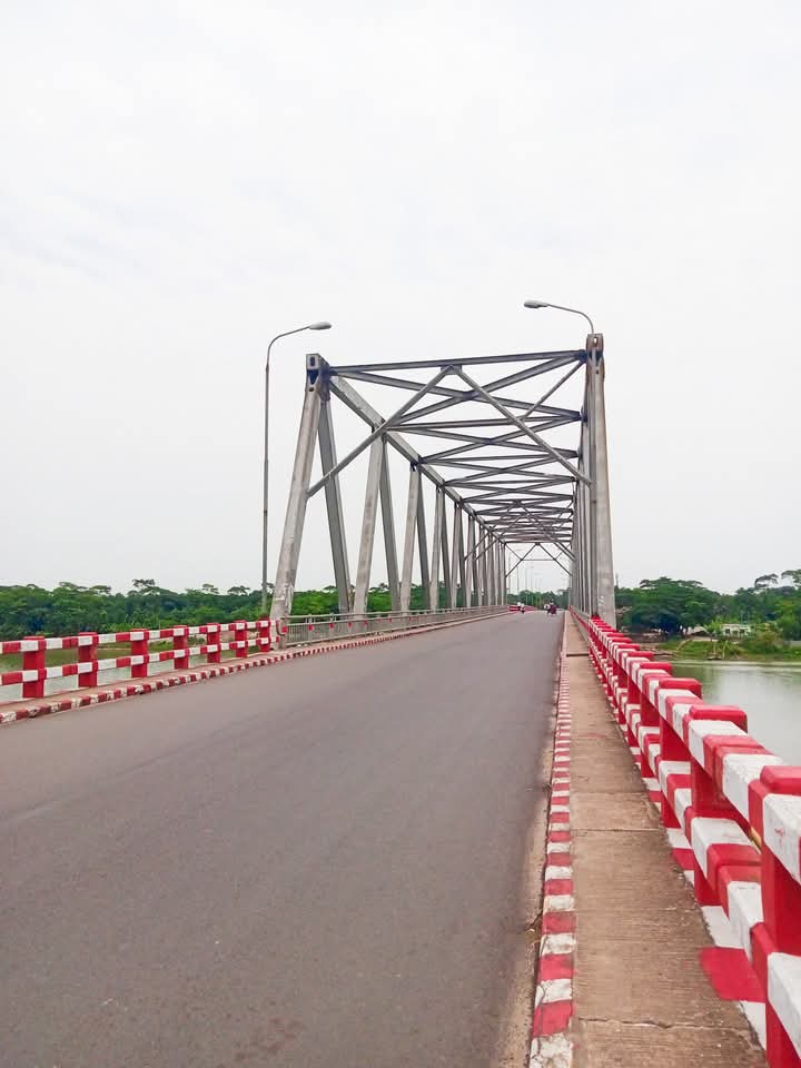 শেখ লুৎফুর রহমান সেতু, টুংগীপাড়া, গোপালগঞ্জ, বাংলাদেশ।