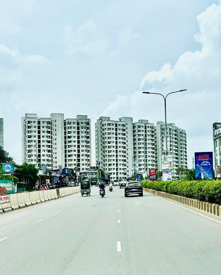 নগর জীবন....
মিরপুর, ঢাকা, বাংলাদেশ।