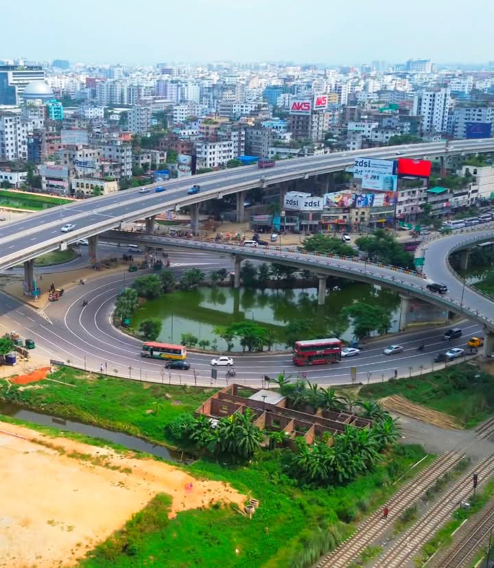 ঢাকার মিলনমেলা, কুড়িল বিশ্বরোড, ঢাকা, বাংলাদেশ।