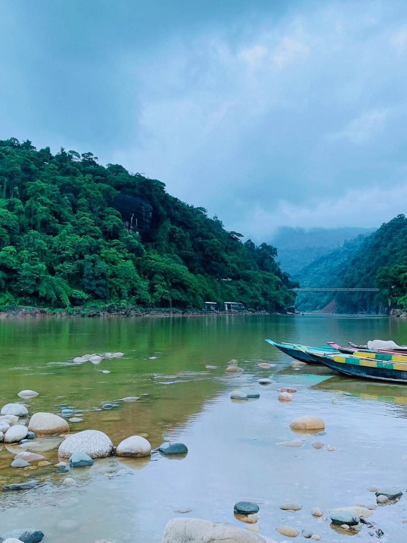 জাফলং এর মায়াবি পরিবেশের সুন্দর দৃশ্য।❤️