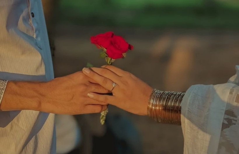 ভালোবাসার বিনিময়ে; আমিও ভালোবাসা দিতে প্রতিনিয়ত প্রস্তুত.!❤️🥀