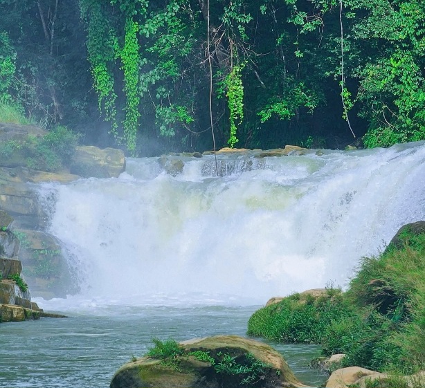 নাফাখুমের এই রূপ দেখলে মনের সকল বিষাদ দূর হয়ে যায়।❤️