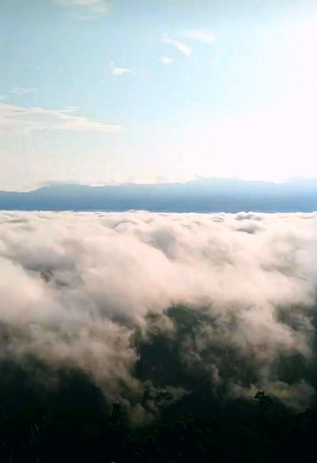 মেঘের পাহাড়, সাজেক, বাংলাদেশ।❤️