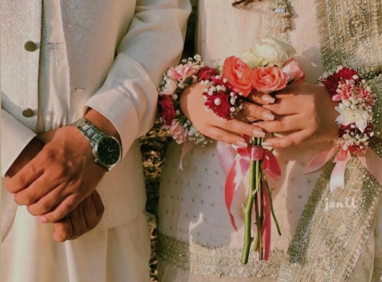 ভালোবাসা তখনি সুন্দর হয়, যখন দুজনের প্রচেষ্টায় সেটা পূর্নতা পায়!🫶