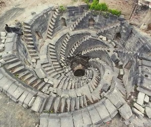 Helical stepwell with 8 entries. Maharashtra, India.