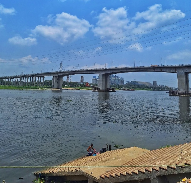 শীতলক্ষ্যা সেতু, কয়লাঘাট, নারায়ণগঞ্জ, বাংলাদেশ।