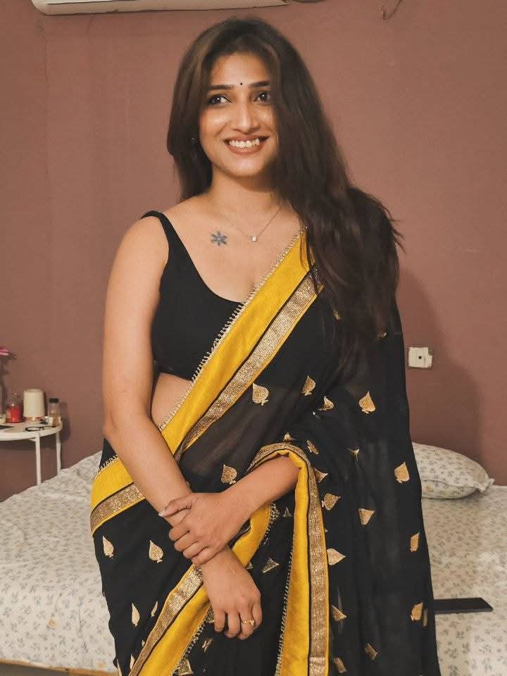 Vadlamani Priya - Indian Saree Beauty