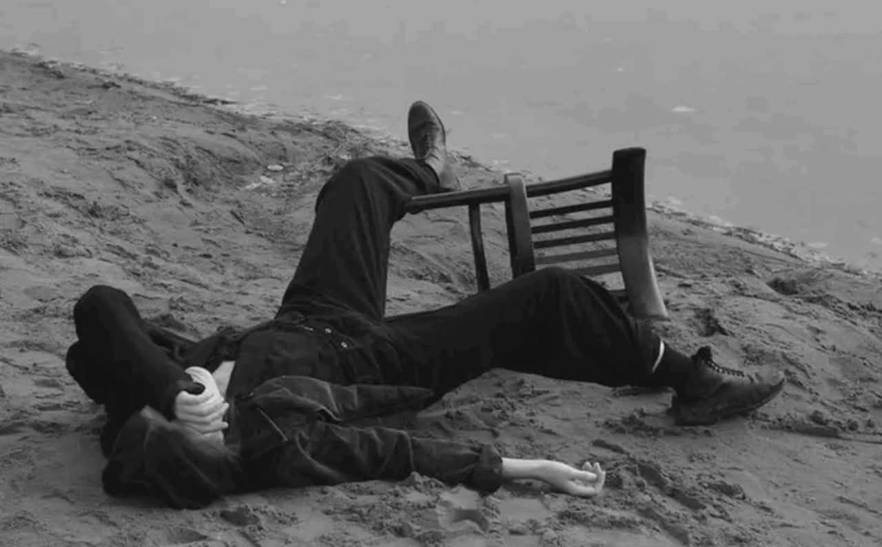 নির্ঘুম পরিশ্রমের পর ব্যর্থতার তিক্ত স্বাদ, জীবনের সবচেয়ে খারাপ বেদনাদায়ক অভিজ্ঞতা।🖤