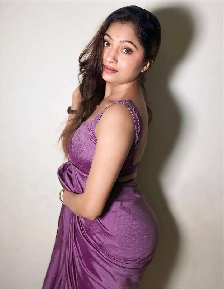 Sanam Joshi - Indian Saree Beauty