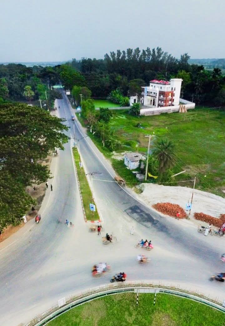 ভাটিয়াপাড়া গোল চত্বর, কাশিয়ানী, গোপালগঞ্জ, বাংলাদেশ।