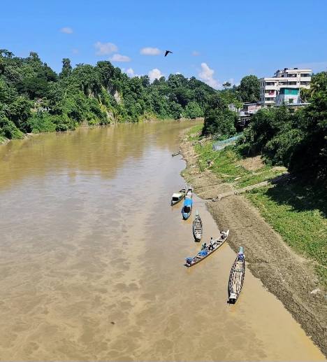 পাহাড়ের প্রাণ সাঙ্গু নদী, পার্বত্য বান্দরবান, বাংলাদেশ।