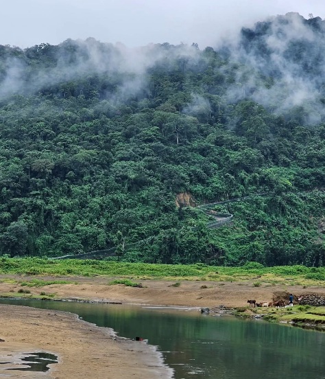 উৎমাছড়া ও মেঘালয়।
কোম্পানিগঞ্জ, সিলেট, বাংলাদেশ।
