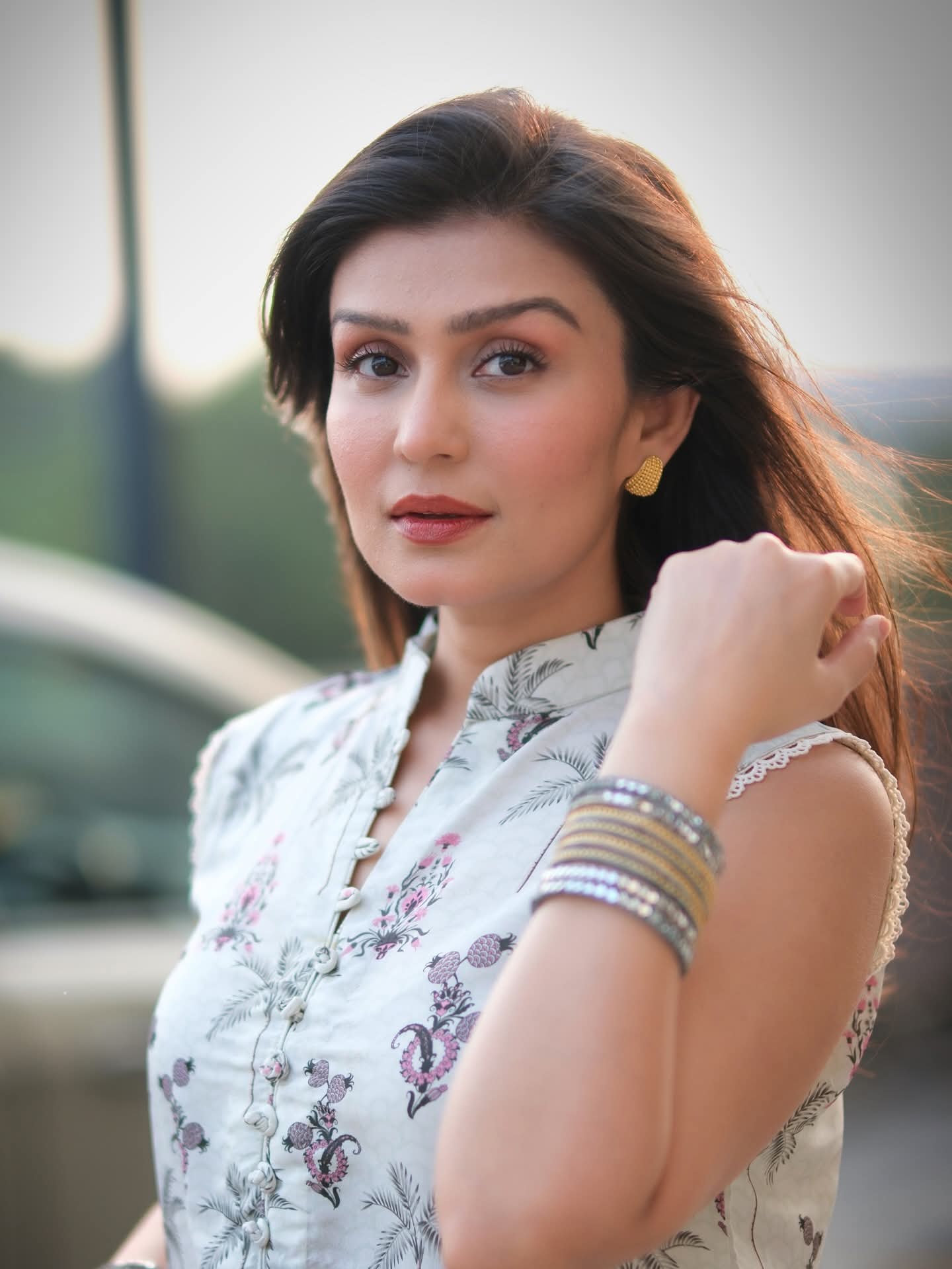 Simran Kaur Hundal - Indian Beautiful Model