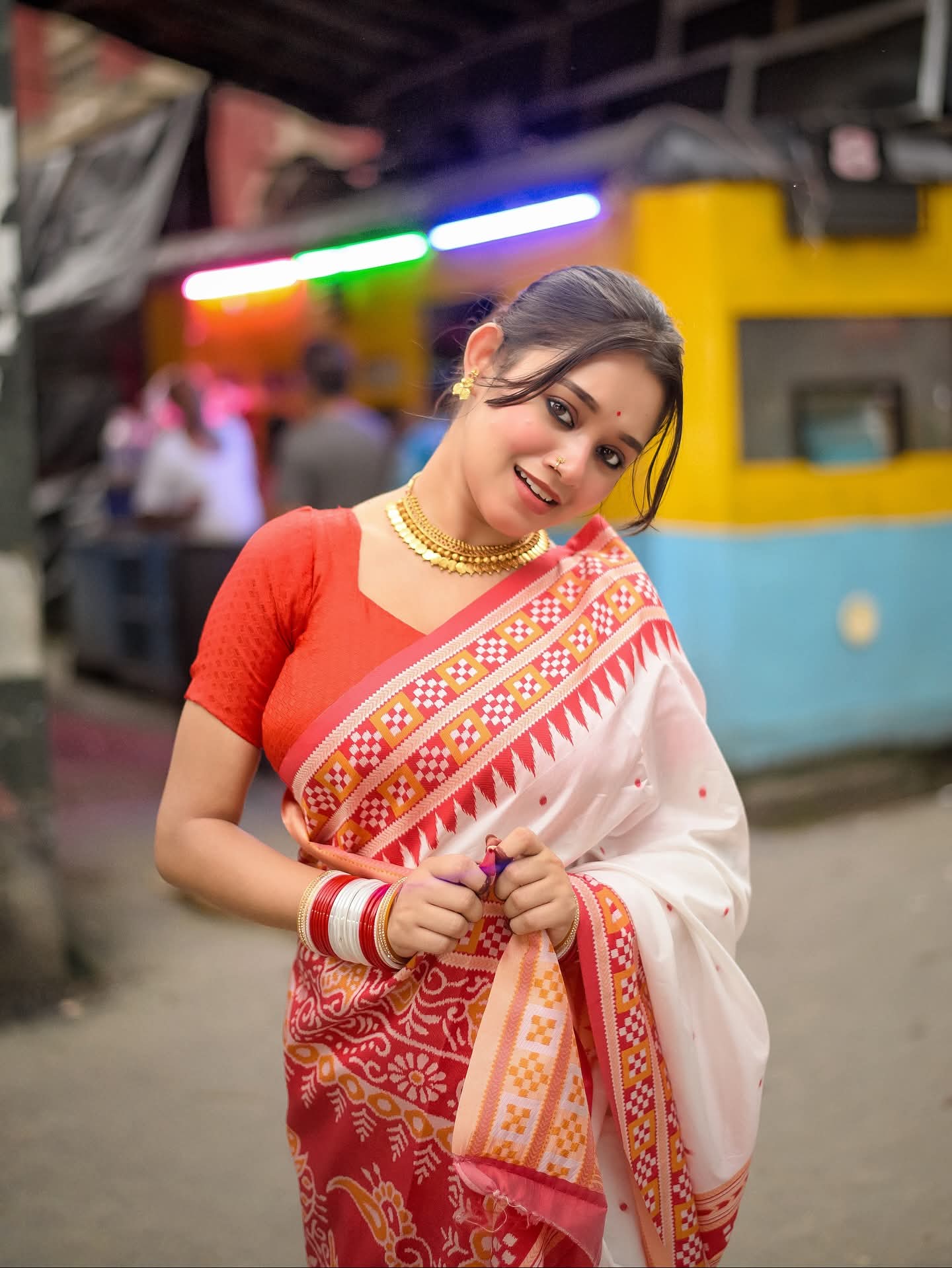 Megha Saha - Indian Saree Model - Indian Saree Beauty