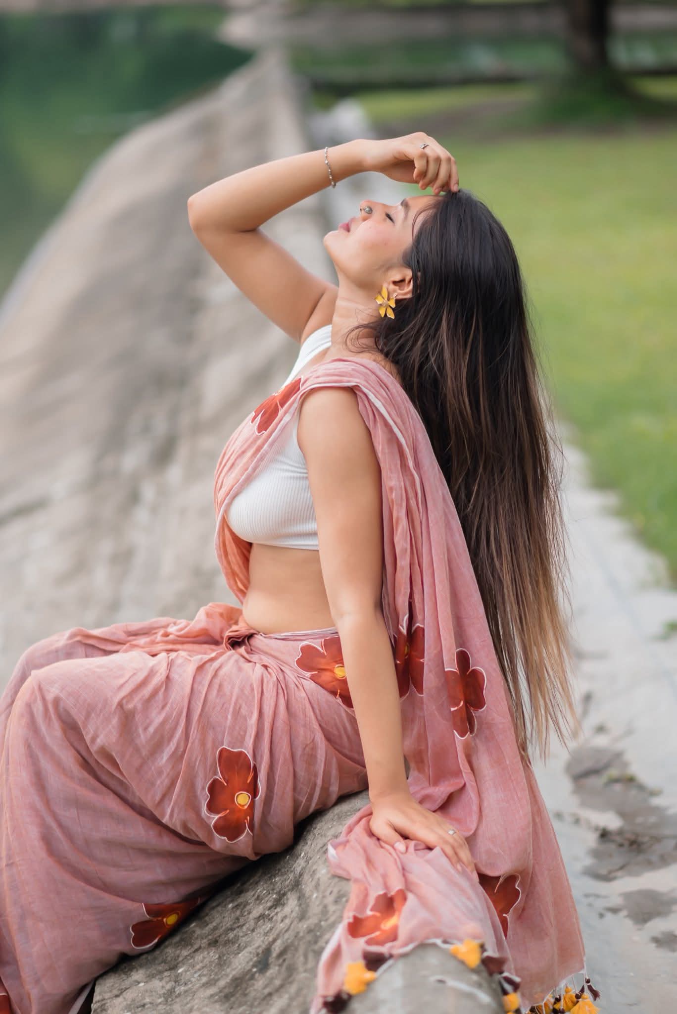 Dipa Roy - Indian Saree Beauty - Kolkata Saree Lover - Saree Fashion - Blouse Fashion - Indian Hot Saree Woman - Indian Saree Sondori