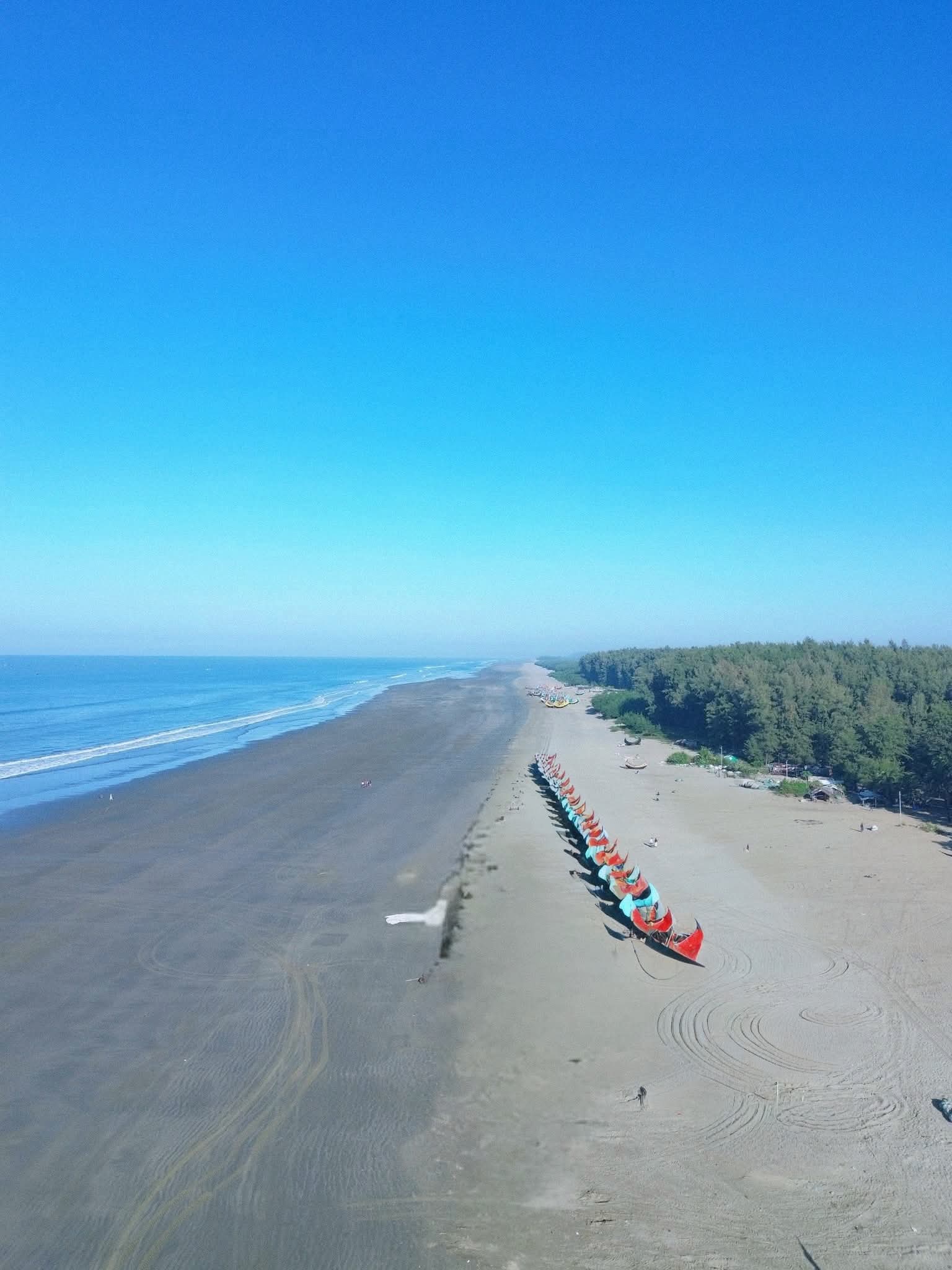 টেকনাফের একটি অসাধারণ সমুদ্রসৈকত। টেকনাফের সুন্দর ছবি। সমুদ্রসৈকতের সুন্দর ছবি।🇧🇩