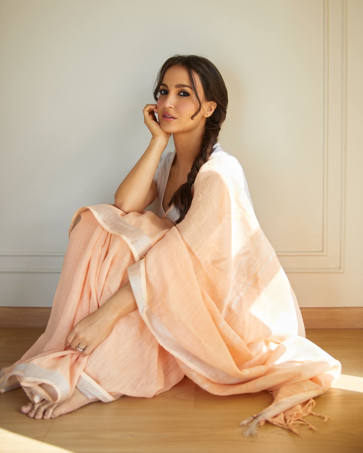 Elli Avr Ram - Indian Saree Model - Indian Saree Blouse Style - Indian Blouse Design - Indian Hot Girl Photo - Indian Saree Fashion - Indian Saree Shoot - Indian Blouse Style - Indian Blouse Lover - Indian Saree Lover - Indian Saree Blouse Fashion - Indian Saree Beauty - Indian Saree Style - Indian Saree Photoshoot