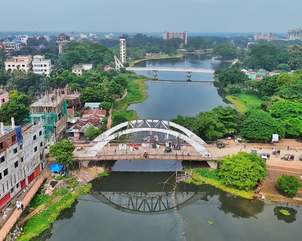 আখড়া বাজার ব্রীজ, কিশোরগঞ্জ, বাংলাদেশ।