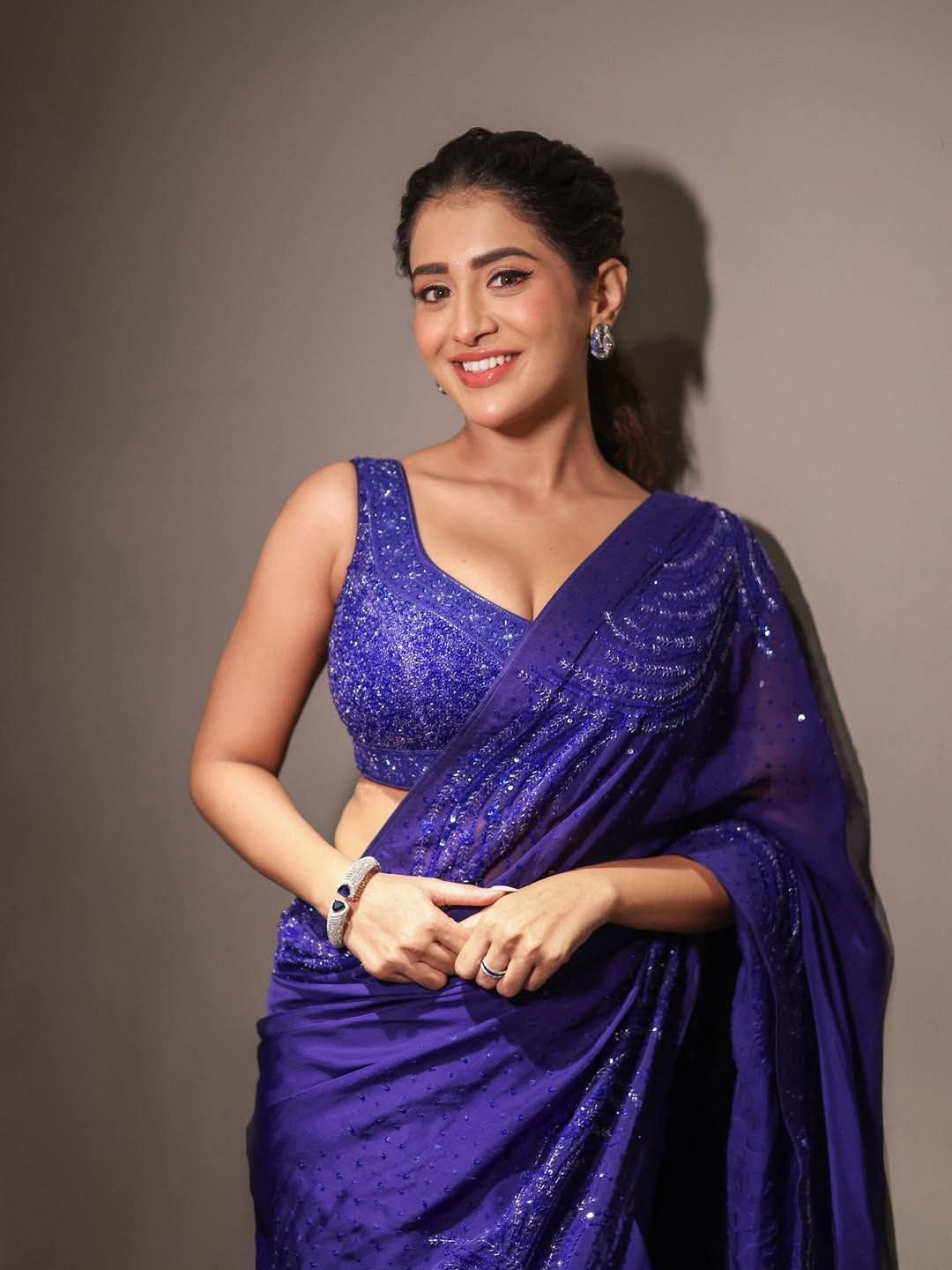Rashi Singh - Bollywood Saree Beauty - Bollywood Hot Saree Model - Bollywood Saree Lover - Bollywood Blouse Lover - Bollywood Hot Girl Photo - Bollywood Saree Shoot - Bollywood Saree Blouse Fashion - Bollywood Blouse Design - Bollywood Saree Blouse Style - Bollywood Saree Photoshoot