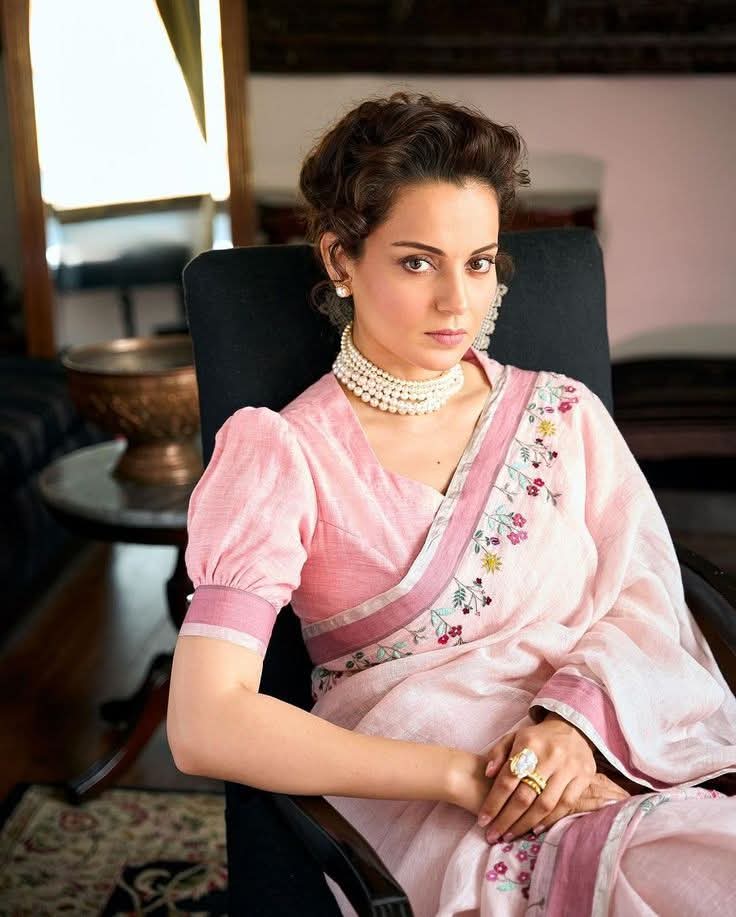 Kangana Ranaut - Bollywood Saree Beauty - Bollywood Hot Saree Model - Bollywood Saree Lover - Bollywood Blouse Lover - Bollywood Hot Actor Photo - Bollywood Saree Shoot - Bollywood Saree Blouse Fashion - Bollywood Blouse Design - Bollywood Saree River - Bollywood Saree Sondori - Bollywood Saree Blouse Style - Bollywood Saree Photoshoot