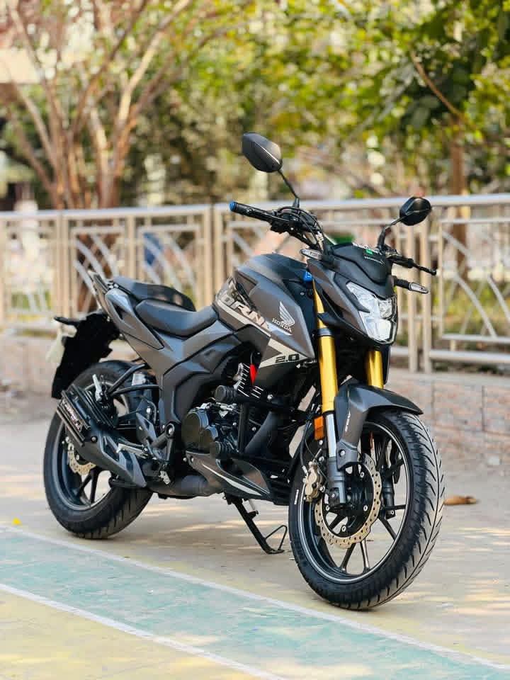 Honda Hornet 2.0 Grey Review
