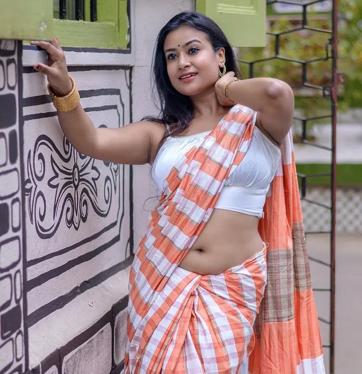 Poonam Biswas - West Bengal Saree Model - West Bengal Saree Blouse Fashion - West Bengal Saree Lover - West Bengal Hot Leady Photo - West Bengal Navel Beauty - West Bengal Saree Shoot - West Bengal Saree Beauty - West Bengal Saree Blouse Fashion - West Bengal Saree Photoshoot - West Bengal Saree Sondori