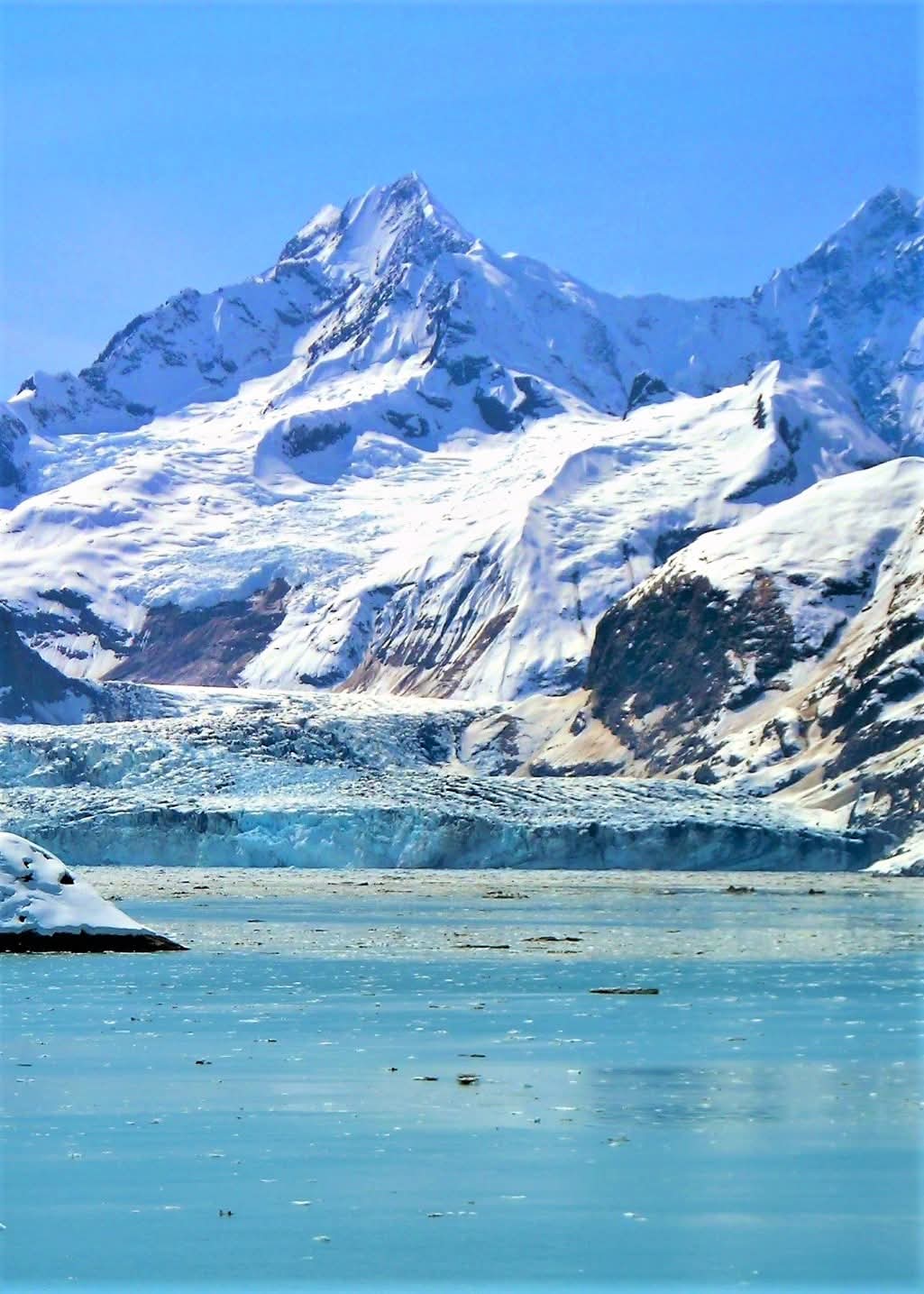 Johns Hopkins Glacier, Alaska, USA.