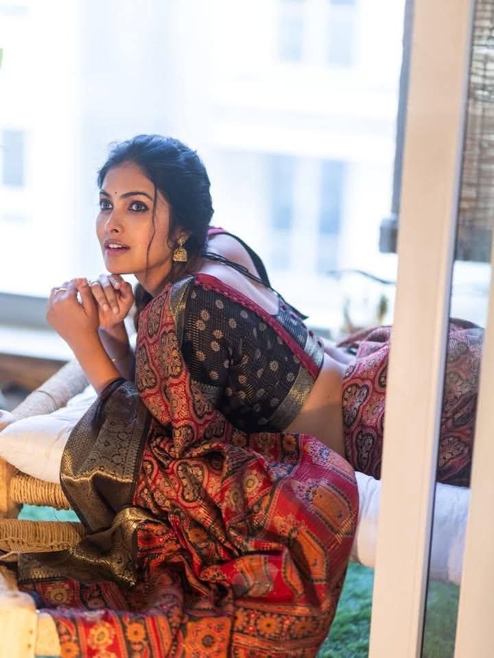 Divi Vadthya - Indian Saree Beauty - Indian Saree Model - Indian Saree Lover - Indian Blouse Lover - Indian Hot Actor Photo - Indian Saree Shoot - Indian Saree Blouse Fashion - Indian Blouse Design - Indian Saree River - Indian Saree Sondori - Indian Saree Blouse Style - Indian Saree Blouse Photoshoot