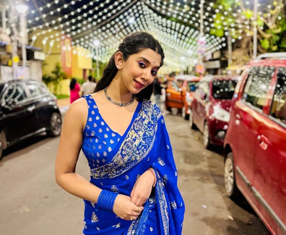Sreetama Baidya - Kolkata Saree Look - Kolkata Saree Model - Kolkata Saree Fashion - Indian Saree Beauty - Kolkata Blue Blouse Lover - Kolkata Blue Saree Lover - Kolkata Saree Shoot - Kolkata Leady Actor Photo - Kolkata Saree Sondori - Bongo Saree Beauty - Kolkata Saree Photoshoot