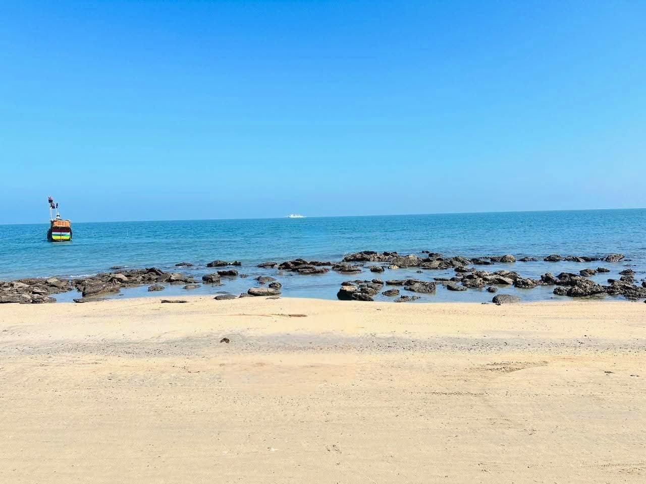 সেন্টমার্টিনের এমন মোহনীয় সৌন্দর্যের টানে বারবার ফিরে যেতে ইচ্ছে করে।❤️