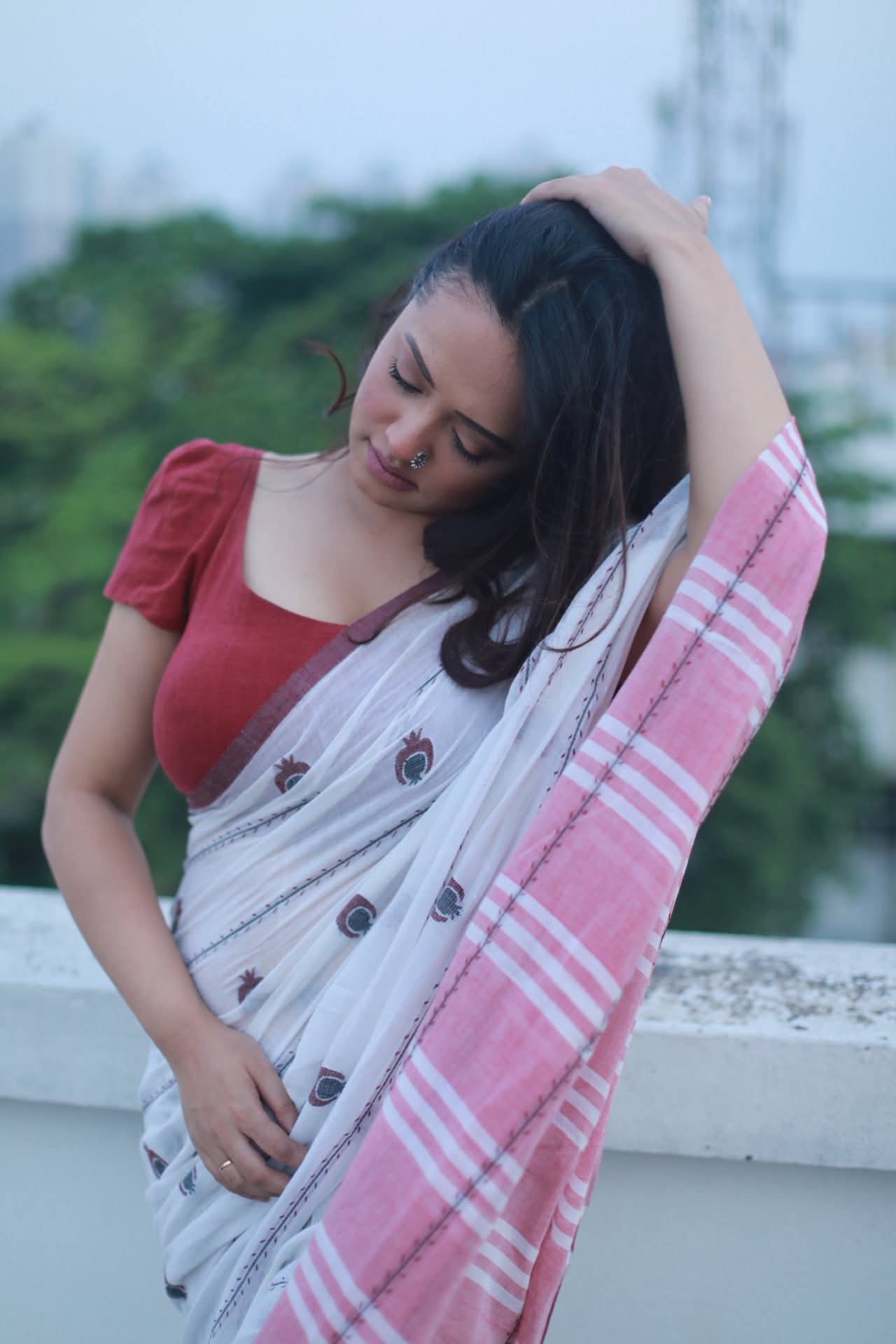 Poulomi Das - Kolkata Saree Sondori - Kolkata Saree Look - Kolkata Saree Beauty - Kolkata Saree River - Kolkata Saree Shoot - Kolkata Saree Fashion - Kolkata Saree Model - Kolkata Saree Photoshoot - Kolkata Saree Lover - Kolkata Saree Style