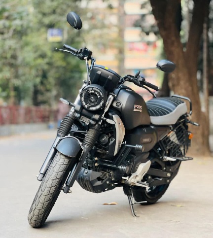 Yamaha FZX Black
