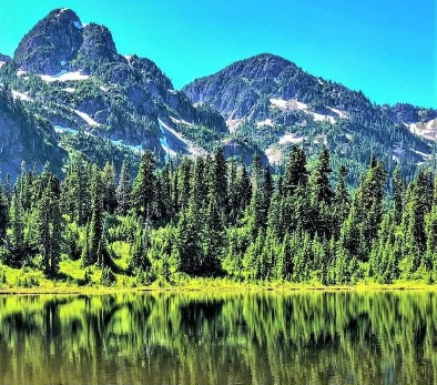 Picture Lake, Washington, USA.