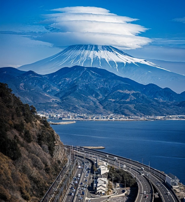 🗻 Majestic Mount Fuji in Shizuoka, Japan!