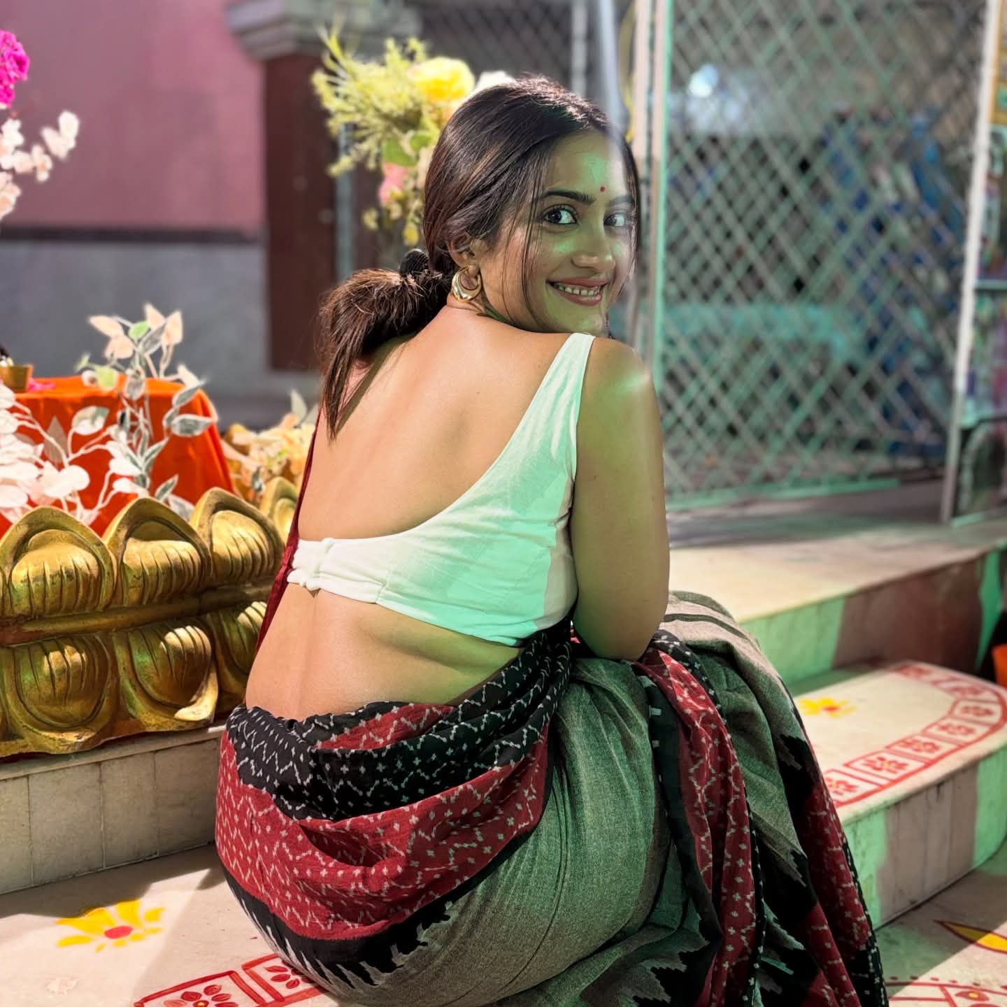 Amika Shail - Indian Saree Beauty - Indian Saree Model - Indian Saree Blouse Lover - Indian Hot Leady Photo - Indian Saree Shoot - Indian Backless Saree Blouse Fashion - Indian Blouse Design - Indian Saree River - Indian Saree Sondori - Indian Saree Blouse Style - Indian Saree Blouse Photoshoot
#Amikashail #TraditionalVibes, #EthnicElegance #DesiLook #IndianCulture