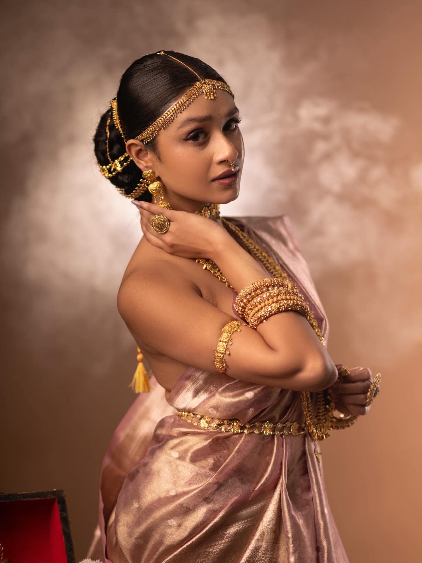 Shreya Bhattacharjee - West Bengal Blouse Less Saree Fashion - West Bengal Blouse Less Saree Style - West Bengal Saree Beauty - West Bengal Saree River - West Bengal Saree Look - West Bengal Saree Shoot - West Bengal Saree Model - West Bengal Saree Sondori - West Bengal Saree Photoshoot
#WestBengal #SareeFashion #SareeStyle #SareeLover #FewLook