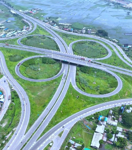 ফরিদপুরের ভাঙ্গা গোল চত্বরের সুন্দর দৃশ্য। 🥰
