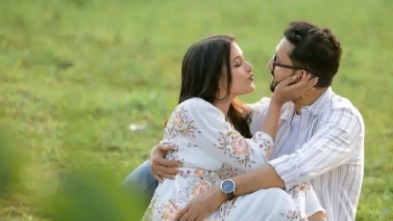 এই পৃথিবীতে দীর্ঘ মেয়াদি যদি কিছু থাকে, সেটা তোমার প্রতি আমার ভালোবাসা!😌🌸