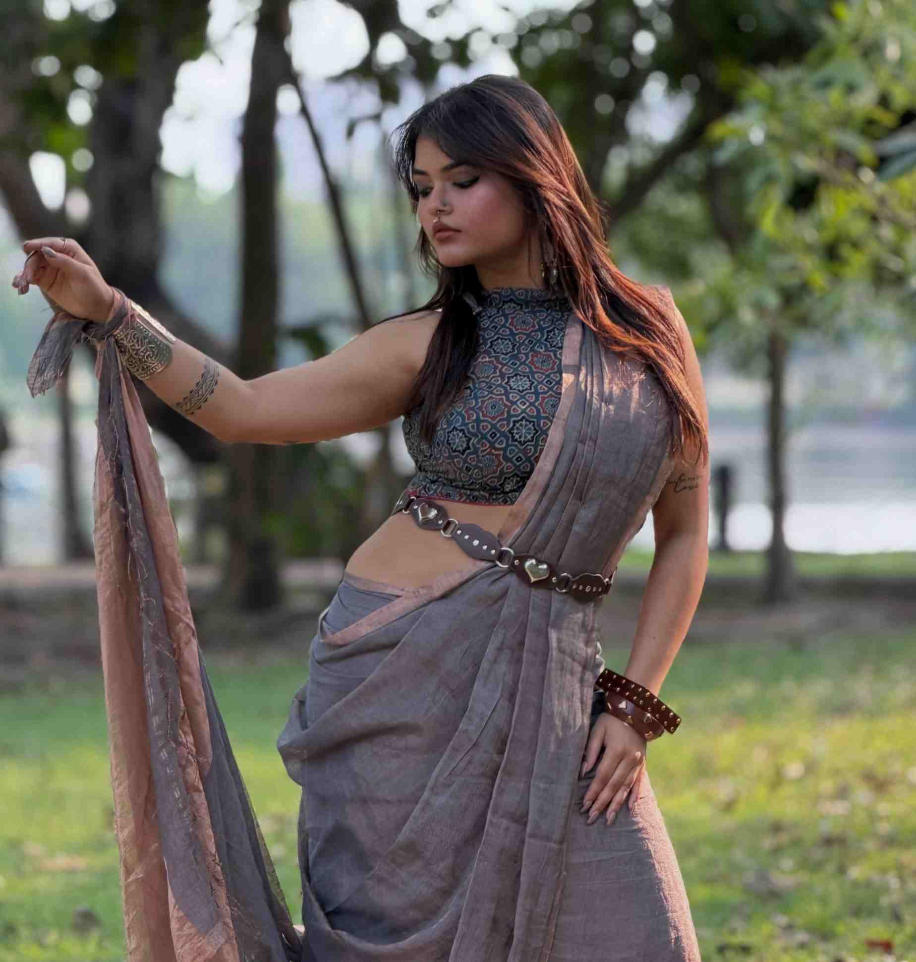 Taniqsha Roy - Kolkata Saree Blouse Model - Kolkata Saree Blouse Fashion - Kolkata Saree Blouse Style - Kolkata Saree Blouse Sundori - Kolkata Saree Blouse Shoot - Kolkata Saree Blouse Beauty - Kolkata Saree Blouse Photoshoot
#taniqsharoy #kolkata #SareeLover #BlouseStyle