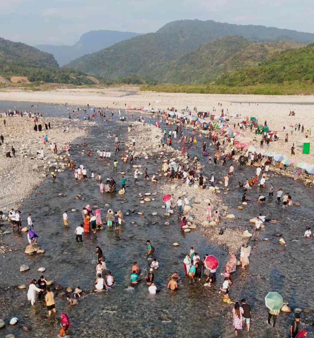অসাধারন দৃশ‍্য ভোলাগঞ্জ সাদাপাথর সিলেট, বাংলাদেশ।🇧🇩
#ভোলাগঞ্জ #সাদাপাথর #সিলেট #বাংলাদেশ #ফিউলুক