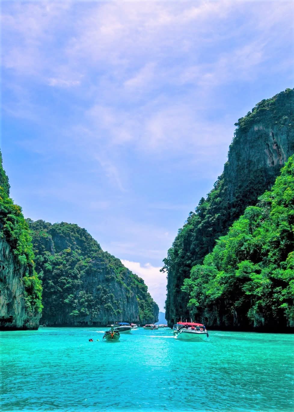 Ko Phi Phi Leh-Thailand.