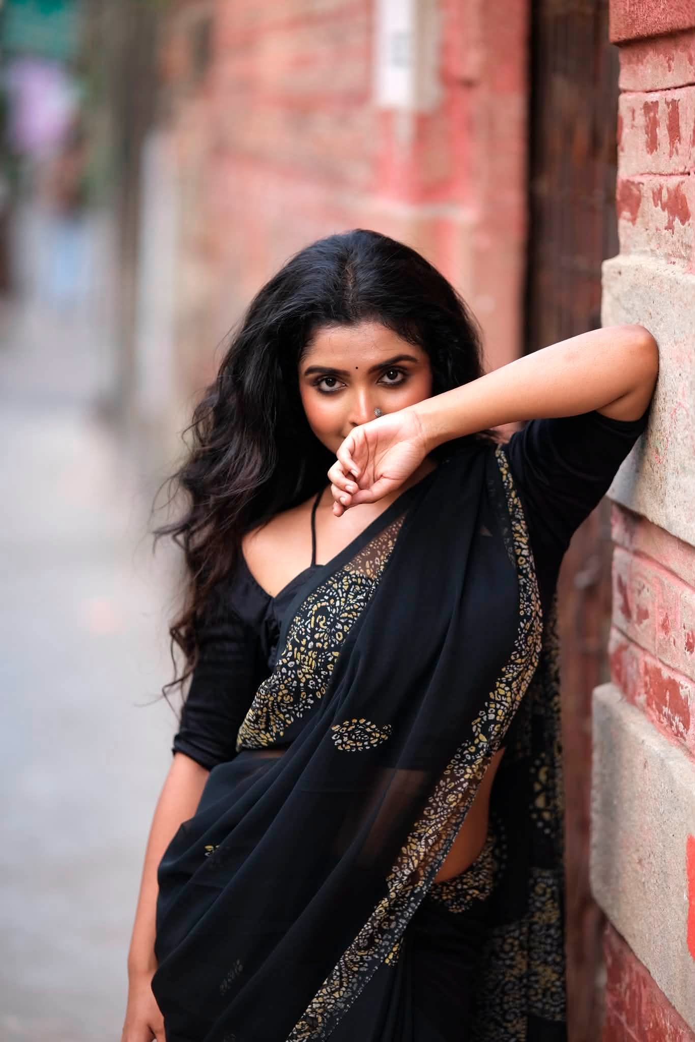 Sudipta Roy - Kolkata Saree Blouse Style - Kolkata Saree Blouse Look - Kolkata Saree Blouse Beauty - Kolkata Saree Blouse Shoot - Kolkata Saree Blouse River - Kolkata Saree Blouse Model - Kolkata Hot Girl Photo - Kolkata Saree Blouse Lover - Kolkata Saree Blouse Photoshoot - Kolkata Saree Blouse Sondori - Kolkata Saree Blouse Fashion
#SudiptaRoy #IndianSaree #IndianBlouse #SareeFashion #SareeStyle