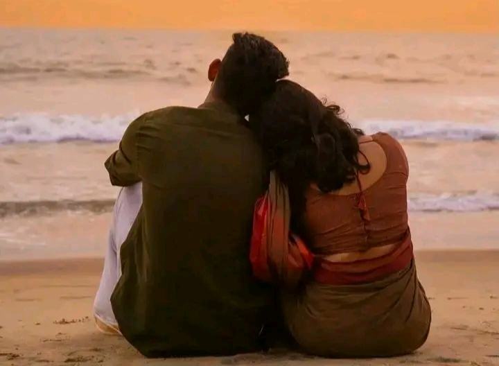 জীবনে এমন একজন মানুষ থাকুক যে, আজীবন নিঃস্বার্থে আমার সঙ্গে থেকে যাবে যত্নে ও ভালোবাসায়!💜🖇️✨