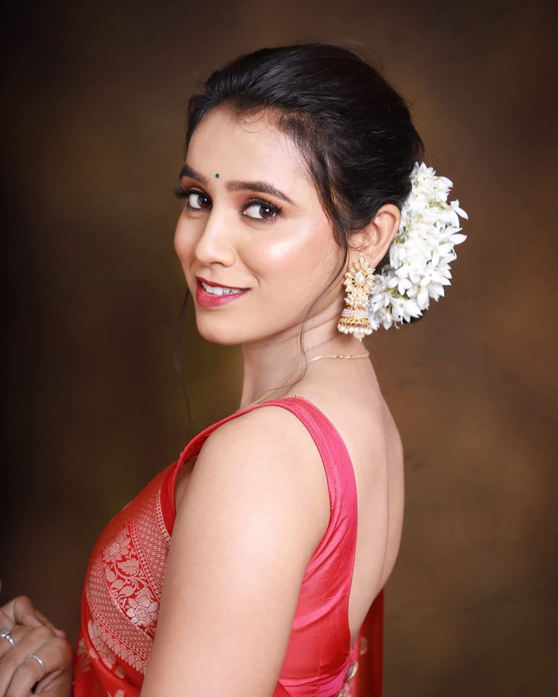 Pooja Chavan - saree blouse designs - pattu saree blouse designs - cotton saree blouse designs - fancy saree blouse designs -back neck silk saree blouse designs - kerala saree blouse - kerala saree blouse designs - net saree blouse designs - silk saree blouse neck design - modern banarasi saree blouse design - organza saree blouse designs - readymade saree blouse - purple saree blouse - plain cotton saree blouse