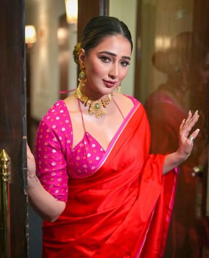 Sayantika Banerjee - Kolkata Saree Blouse Style - Kolkata Saree Blouse Look - Kolkata Saree Blouse Beauty - Kolkata Saree Blouse Shoot - Kolkata Saree Blouse River - Kolkata Saree Blouse Model - Kolkata Hot Girl Photo - Kolkata Saree Blouse Lover - Kolkata Saree Blouse Photoshoot - Kolkata Saree Blouse Sondori - Kolkata Saree Blouse Fashion
#SayantikaBanerjee #IndianSaree #IndianBlouse #SareeFashion #SareeStyle
