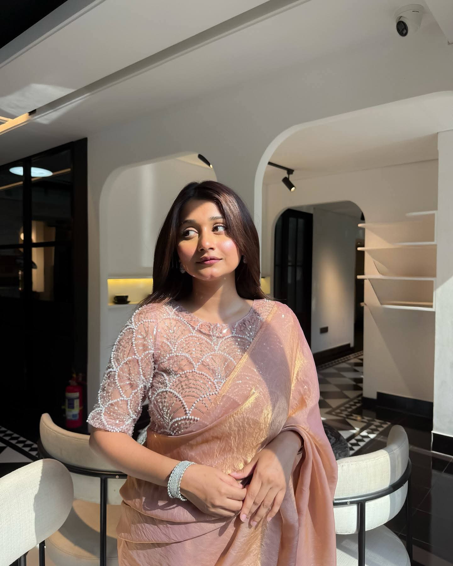 Tahmina Chowdhury Prity is a Bangladeshi beautiful ladies saree blouse model, Tahmina Chowdhury Prity hot photo, Tahmina Chowdhury Prity beautiful saree blouse wearing style fashion.